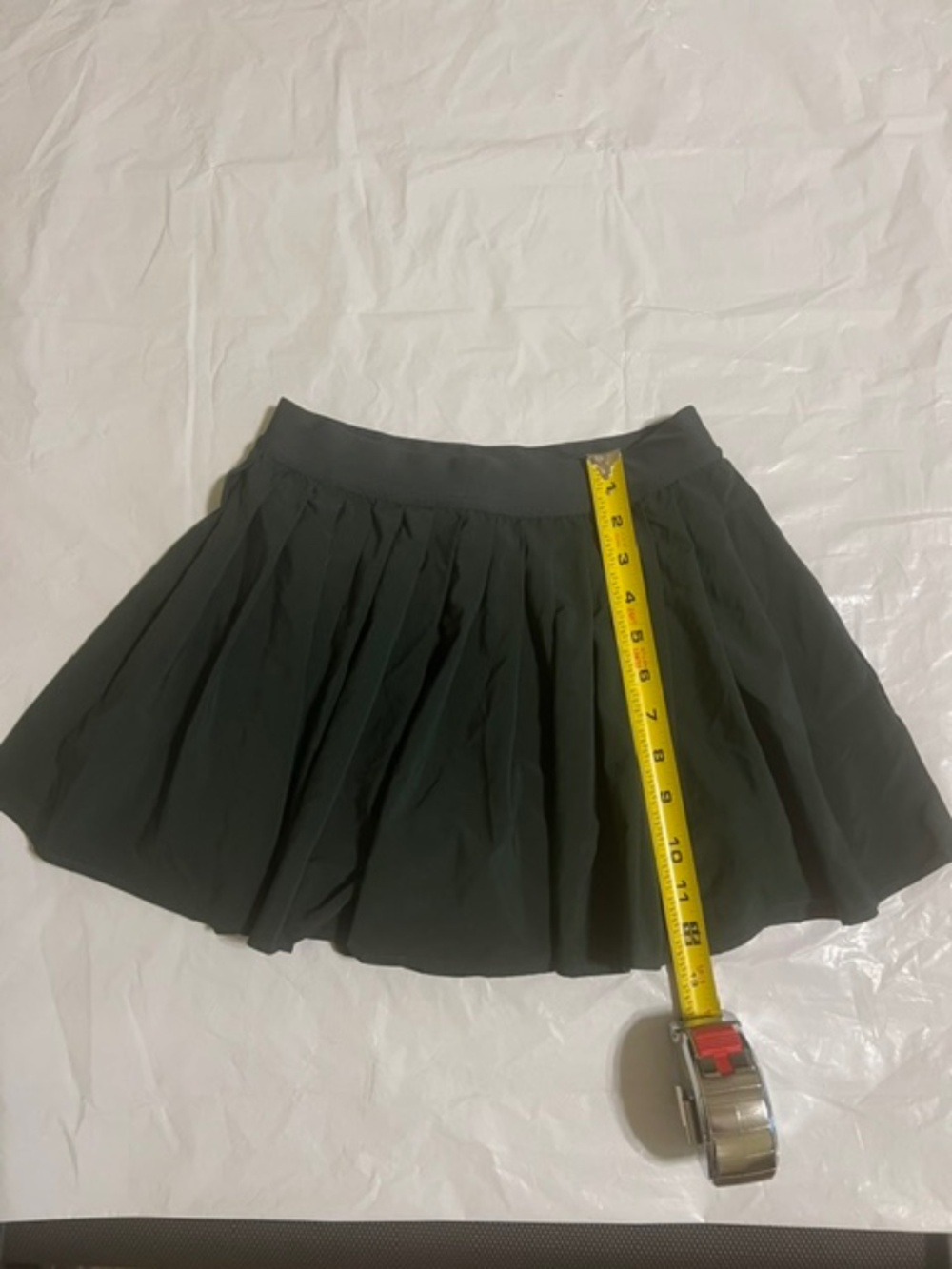 Lululemon Pleated Skirt with Built In Shorts Size 4 - Dark Green